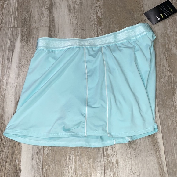 Nike Skirt - Picture 4 of 6